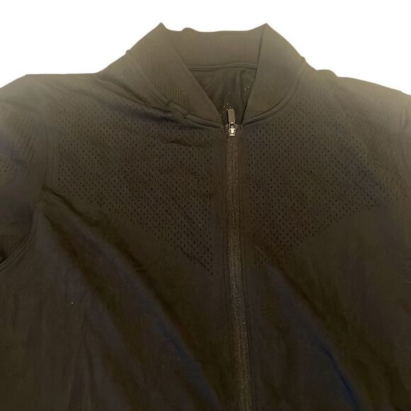 Lululemon Black Seamless Sweat Wicking Training Jacket Size 12 - Picture 4 of 9